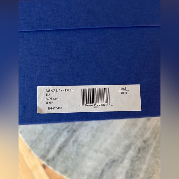 Parker Lift Mini Pearl Loafer in Black Patent
Stuart Weitzman - Picture 7 of 8